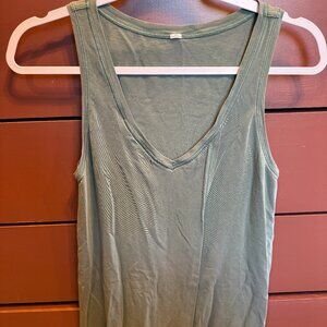 Lululemon Loose Tank (Green) Size 4